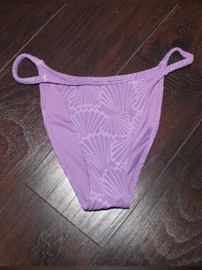 PINK Victoria's Secret Lilac Shell-Print Bikini Bottoms
